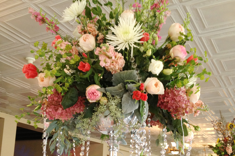 Floral Cottage table bouquets